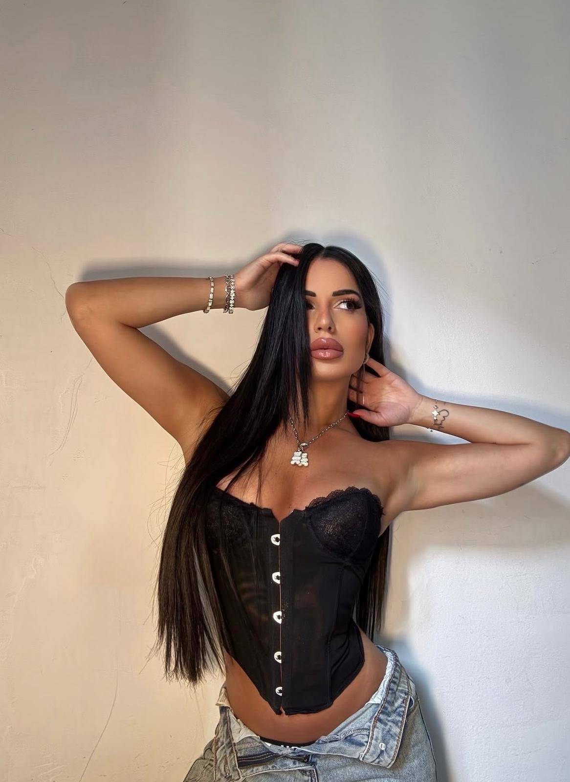 בחיפה – תיירת ספרדיה פצצה בת 27
