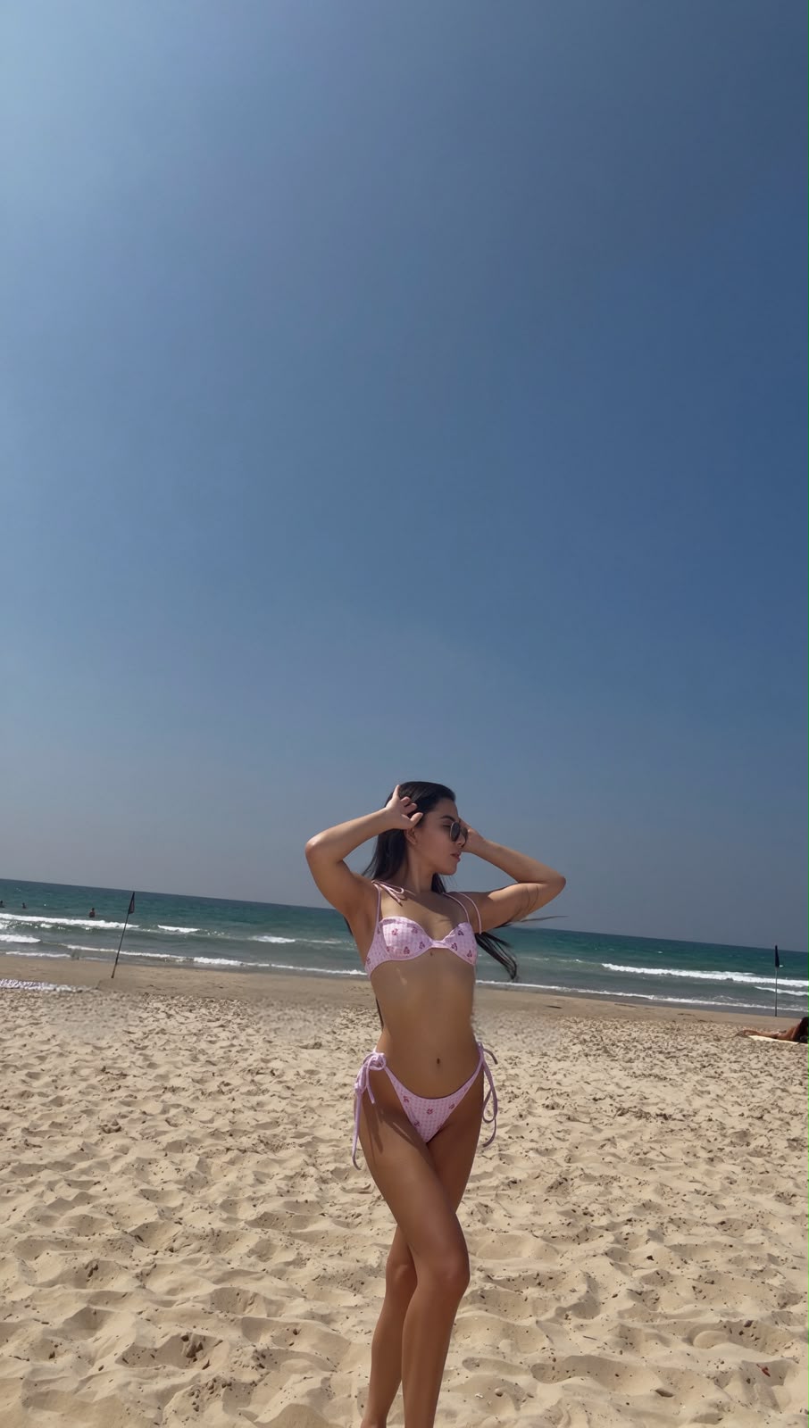 סלנה- בנתניה תיירת מברזיל בת 22